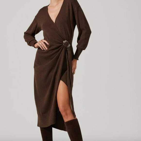 ASTR MAZZY LONG SLEEVE WRAP MIDI DRESS - Picture 1 of 4
